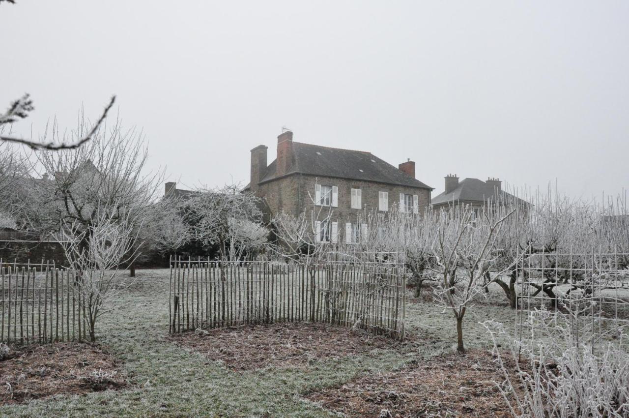 Le Clos Des Anges Dinge Exterior photo